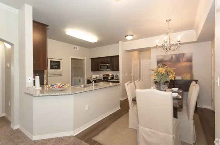 Rent Elegant Apartments in Albuquerque with Beautiful Views and Amenities