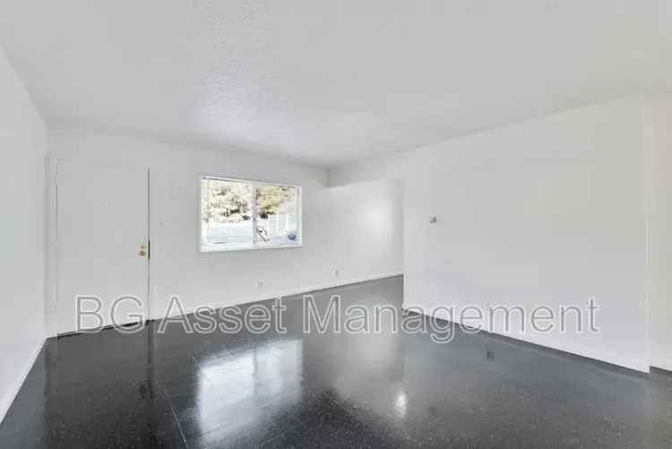 Rent Apartment Unit in Richmond CA with 2 Bedrooms and Convenient Amenities