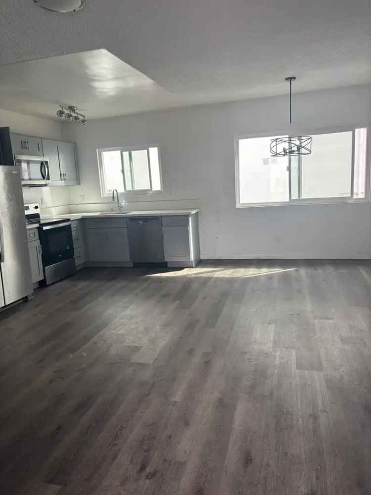 Rent Stylish Remodeled Apartment Unit with Modern Amenities