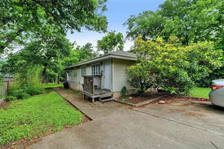 Build Your Dream Home on Oversized Lot in North Hyde Park Austin