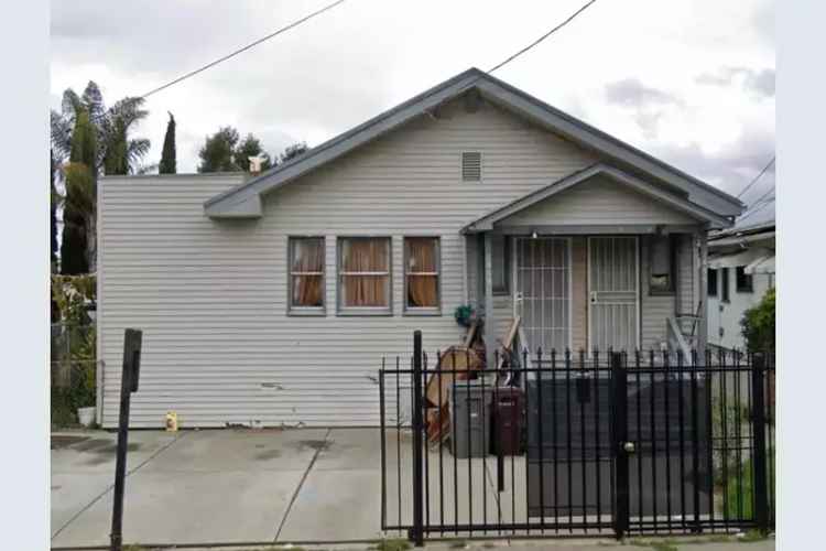 House For Sale in 1453;1455, 84th Avenue, Oakland, California