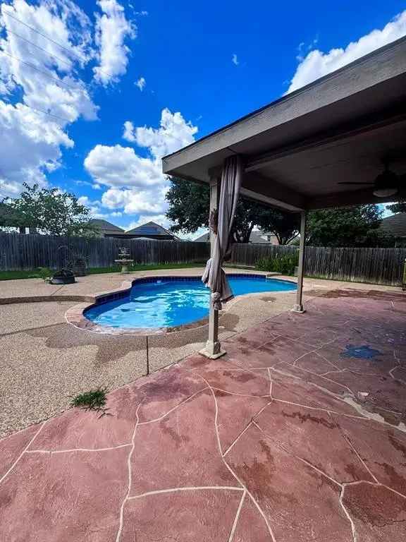 Buy House with Pool in Backyard and Modern Appliances