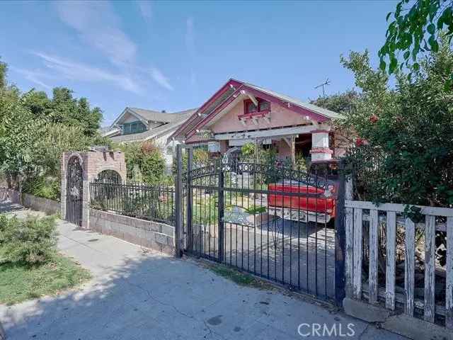 House For Sale in Los Angeles, California