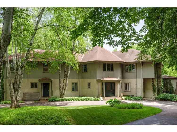 House For Sale in 565, Ferndale Road West, Wayzata, Minnesota