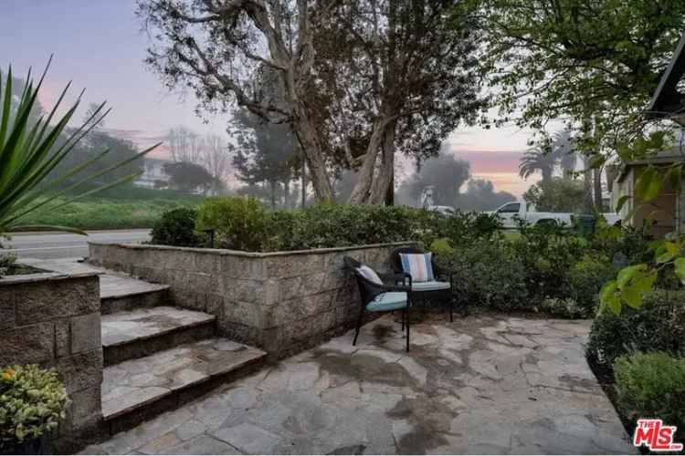 House For Sale in 3001, North Valley Drive, Manhattan Beach, California