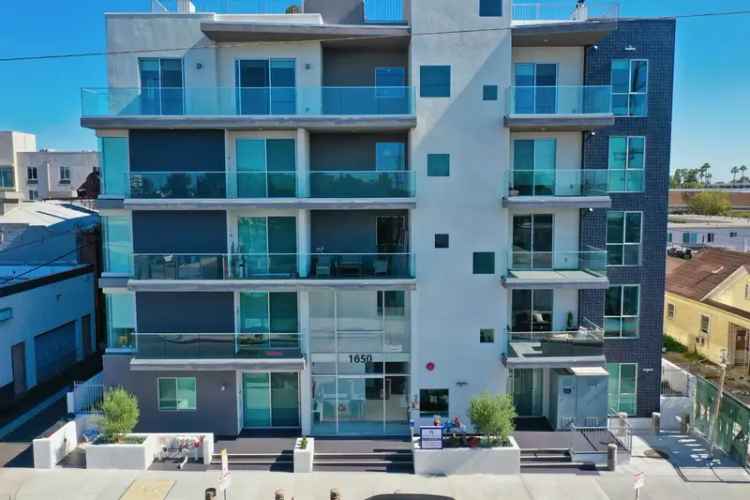 Rent Brand New 2 Bedroom Apartment in West LA with Huge Balcony