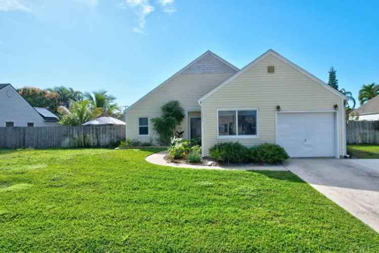 House For Sale in 87, Cedar Lane, Boynton Beach, Florida