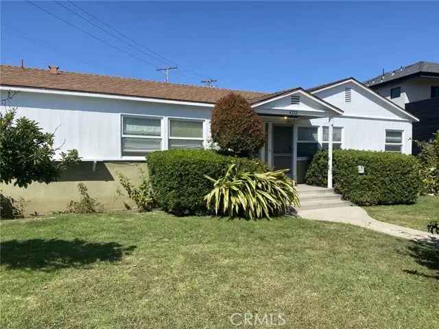 House For Sale in 4228, Campbell Drive, Los Angeles, California