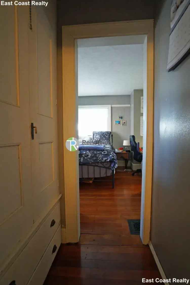 Rent Apartment Unit in Cleveland Circle with Unique Features