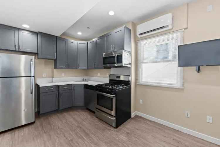 Pre-leasing Modern Large Student-Friendly Apartments Near USC