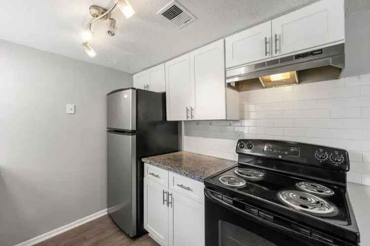 Rent Sophisticated Townhomes in Tucker with Luxury Features