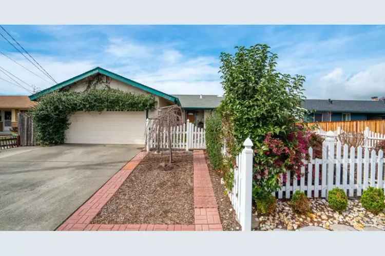 House For Sale in 1305, Lombardi Avenue, Petaluma, California