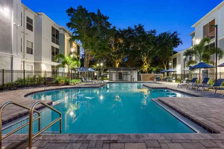 Rent Modern Apartments and Spacious Townhomes in West Orlando