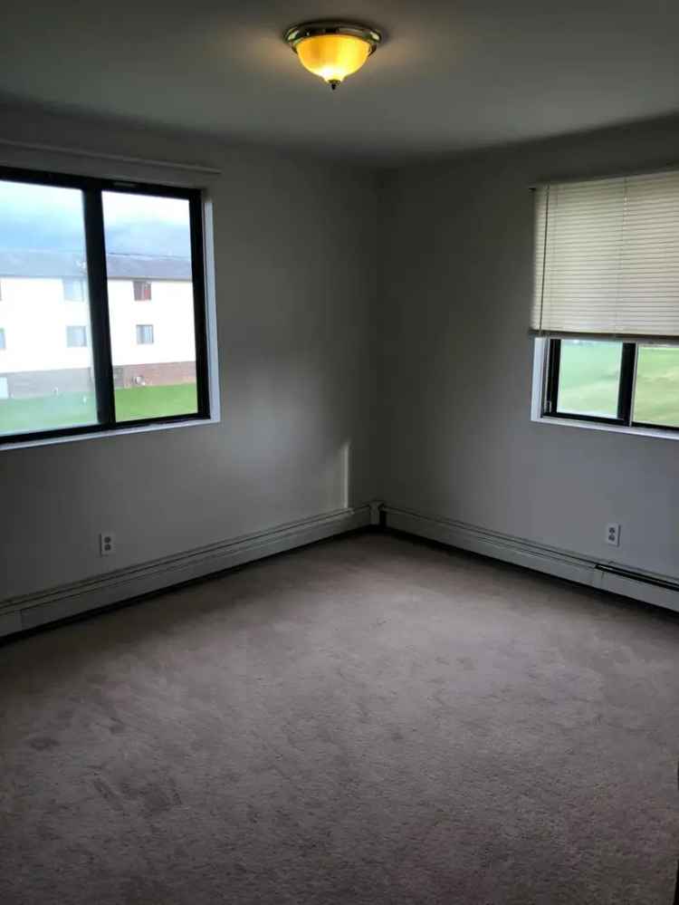 Rent Spacious Apartments with Utilities Included Near Transit Road