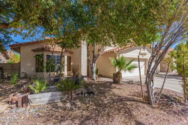 Buy House in Gilbert with Lake Views and Spacious Floor Plan