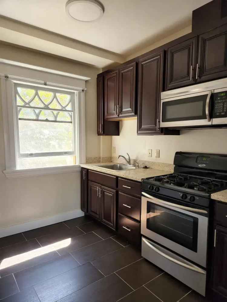 Rent Apartment Unit in Downtown Berkeley Near UC Berkeley and Transit