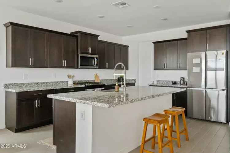 Buy House in Vibrant Community with 4 Bedrooms and Gourmet Kitchen