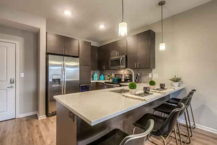 Rent Luxury Apartments in Overland Park with Amazing Amenities