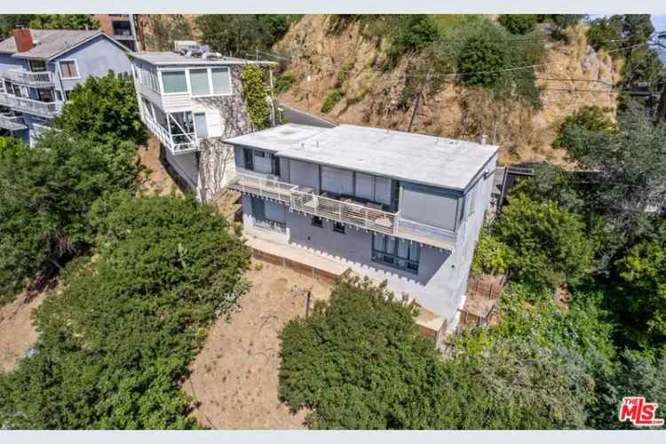 House For Sale in 8714, Hollywood Boulevard, Los Angeles, California