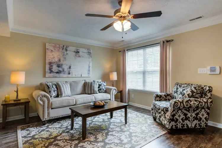 Rent Avalon Springs Apartments in Louisville KY with Luxurious Amenities