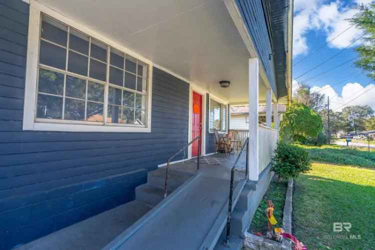 Rent Craftsman Bungalow in Midtown with Spacious Rooms and Yard