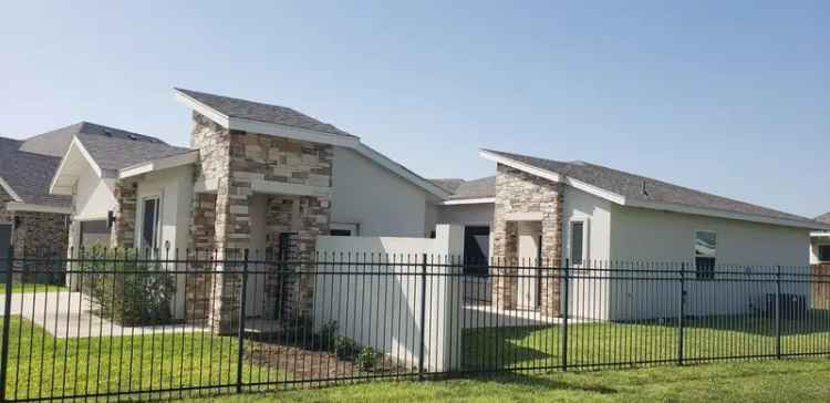 Rent Beautiful Contemporary Home in North McAllen with Community Amenities