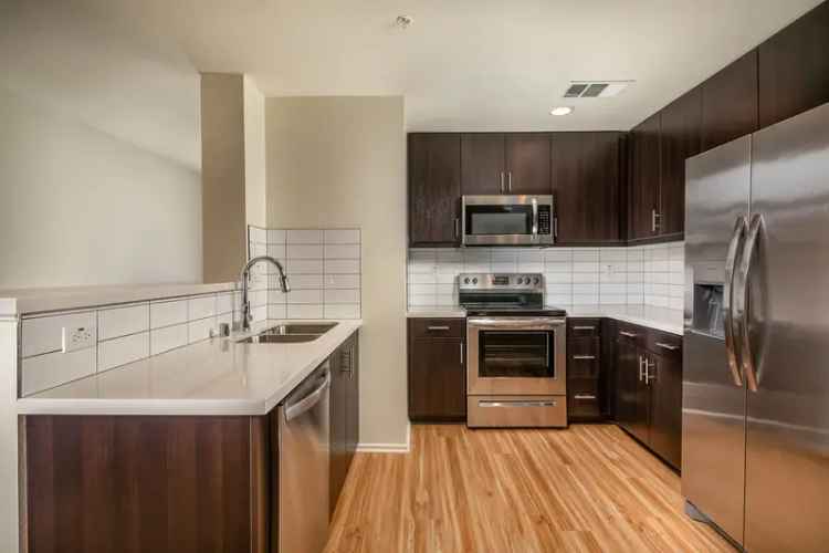 Rent Boutique Luxury Apartment in Lincoln East