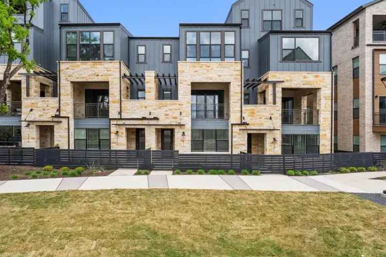 Buy Townhome in Austin with 3 Bedrooms and Luxury Features