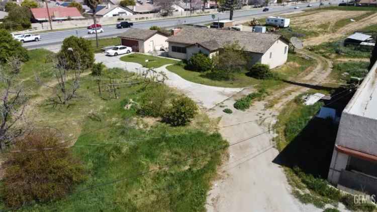 House For Sale in Bakersfield, California