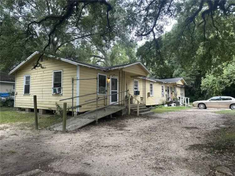 House For Sale in 423, Donald Street, Mobile, Alabama