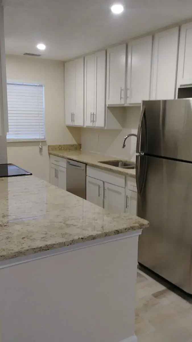 Rent 2 Bedroom Apartment Condo with Modern Features