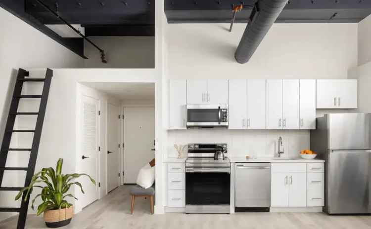 Rent Herringbone Lofts Apartments in Downtown Philadelphia with Modern Amenities