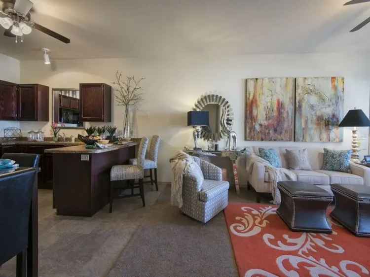 Rent Apartments in Oklahoma City with Golf Course Access and Amenities