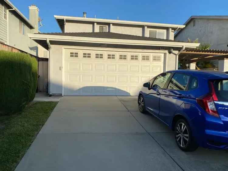 Rent Beautiful Single Family Home in Fremont with Sunroom and Backyard