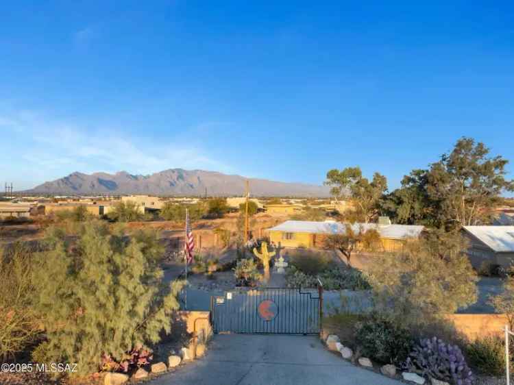 House For Sale in 2990, North Silverbell Road, Tucson, Arizona