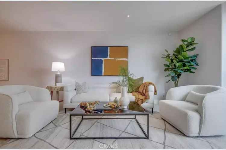 Rent Luxury Condominium in Plaza-Irvine with Versatile Den and Amenities