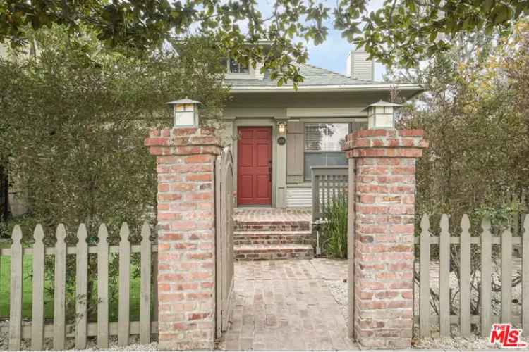 House For Sale in 1332, 10th Street, Santa Monica, California