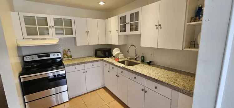 Rent 3 Bedroom Apartment in Wilton Manors with Modern Features