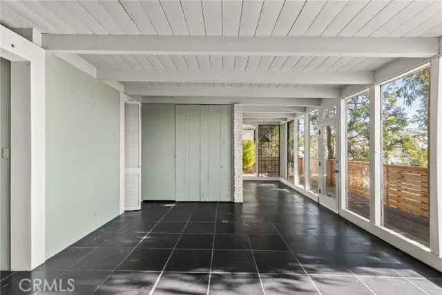 House For Sale in 1410, Federal Avenue, Los Angeles, California