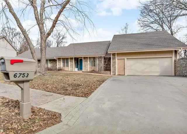 House For Sale in 6753, North Park Avenue, Gladstone, Missouri