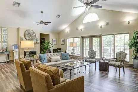 Rent Luxury Apartments in Crestview FL with Updated Interiors