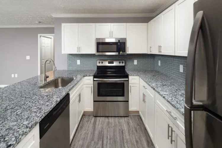 Rent Apartment at Midland Falls with Premier Amenities in City Oasis