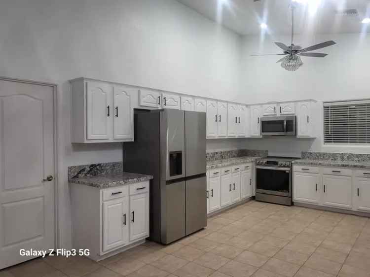 Rent Beautiful Newly Remodeled Home with City and Mountain Views