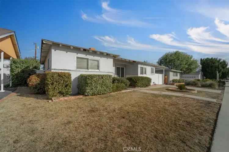 Investment Opportunity Buy House with Pool Near Pierce College