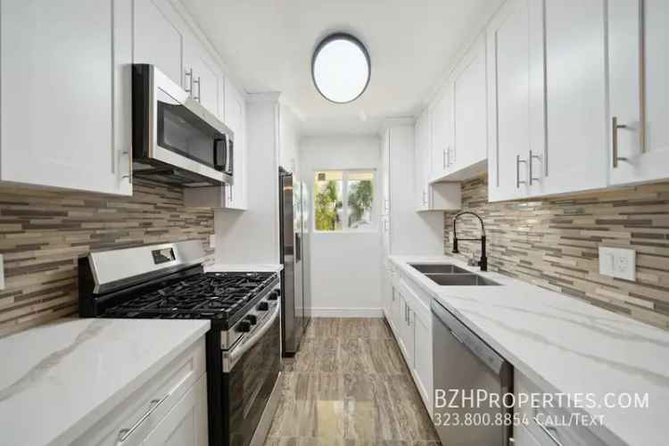 Rent 1 Bedroom Apartment in Prime West Hollywood with Modern Features