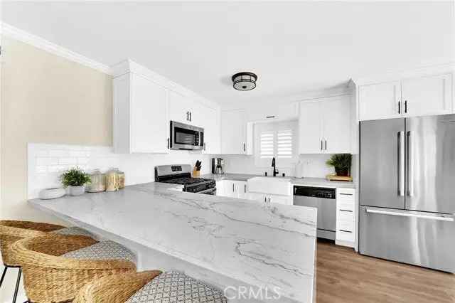 House For Sale in 5306, Neptune Avenue, Newport Beach, California