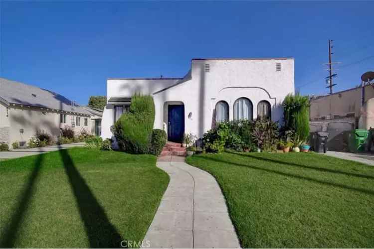 Invest in a Duplex Property with Growth Potential in Hyde Park, Los Angeles