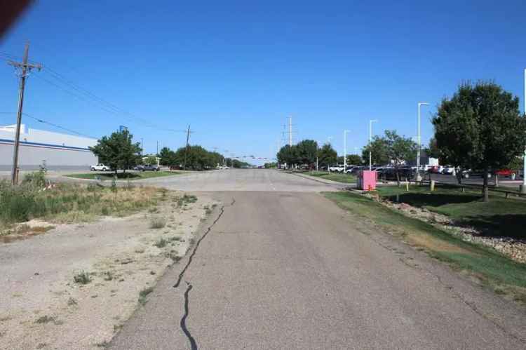 Commercial Land for Sale in Southwest Amarillo with Prime Location