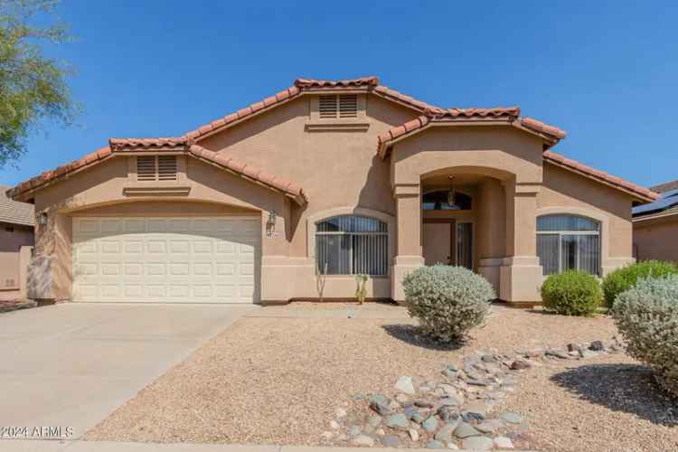 Move In Ready Home For Sale with Vaulted Ceilings and Golf Course View