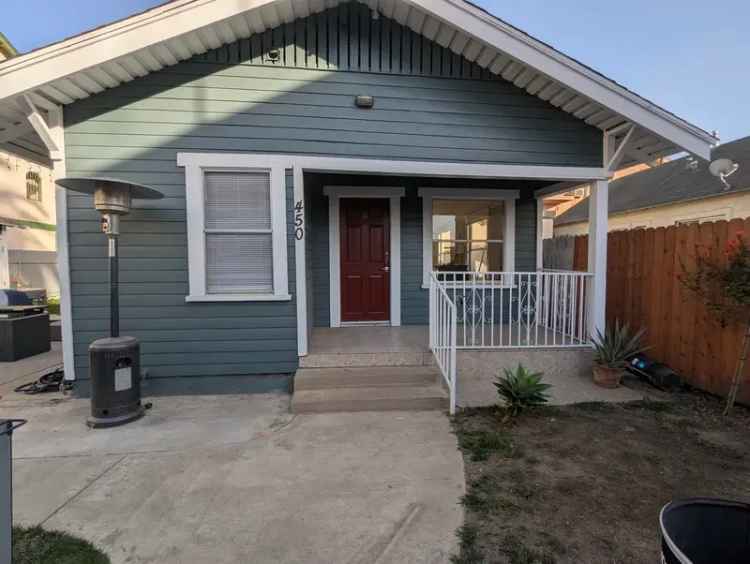 Rent Newly Remodeled 2 Bedroom House in Long Beach with Great Features